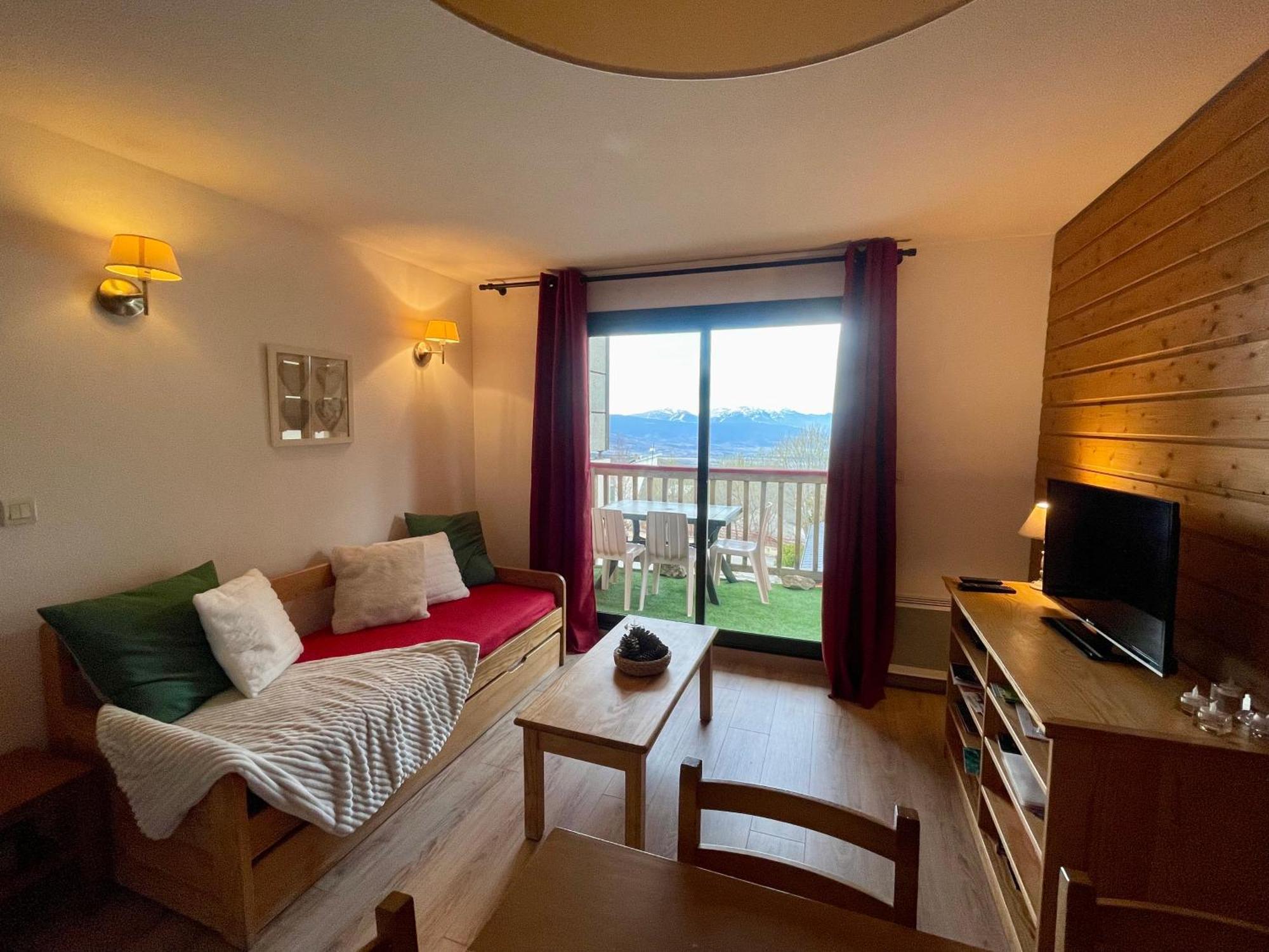 Charmant T3 Avec Vue Montagne Et Parking Privatif Font-Romeu-Odeillo-Via Eksteriør bilde